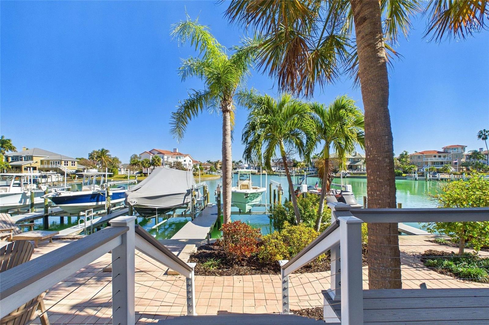 BRIDGEWATER TWNHMS - Residential