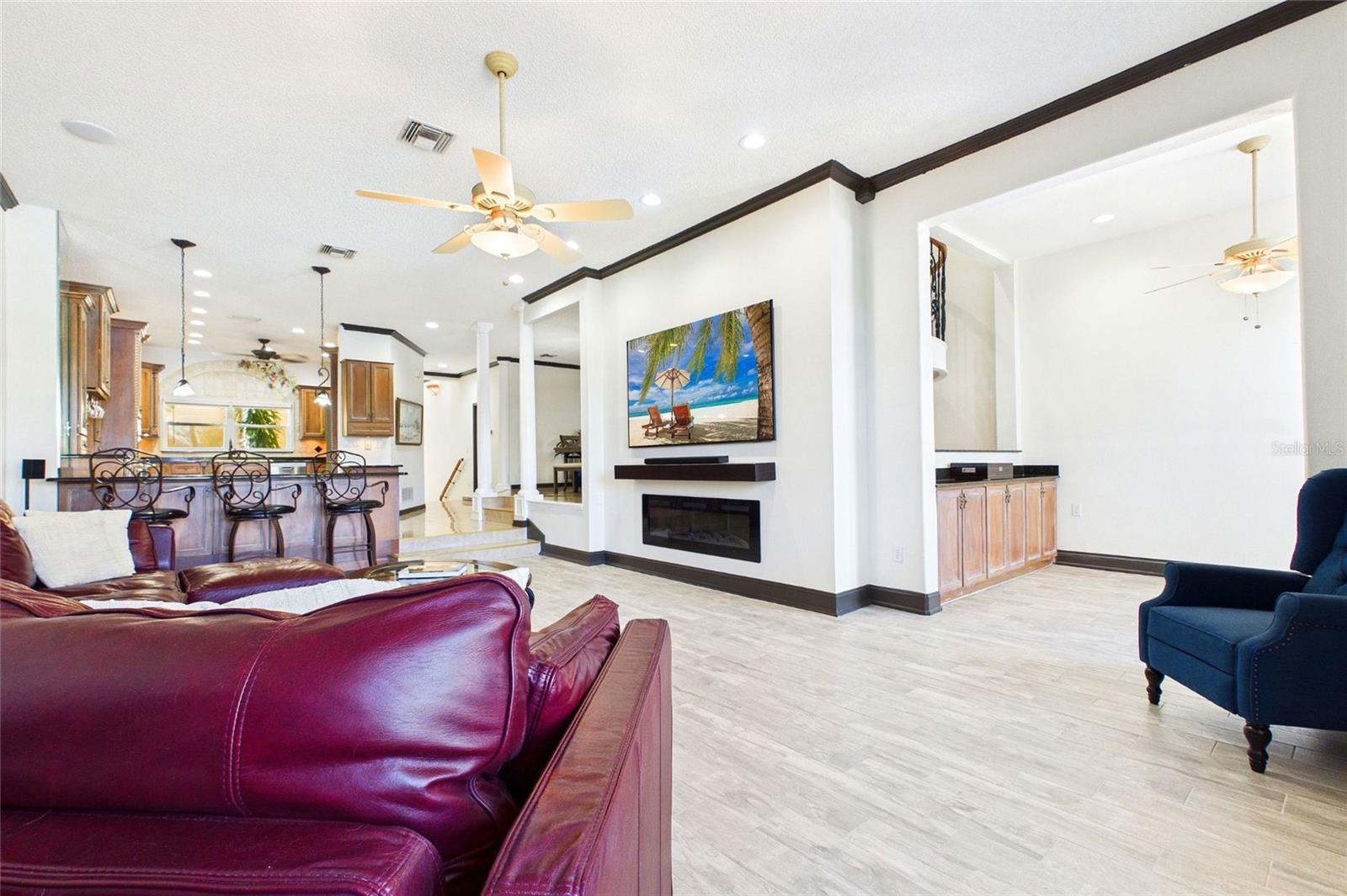 BRIDGEWATER TWNHMS - Residential