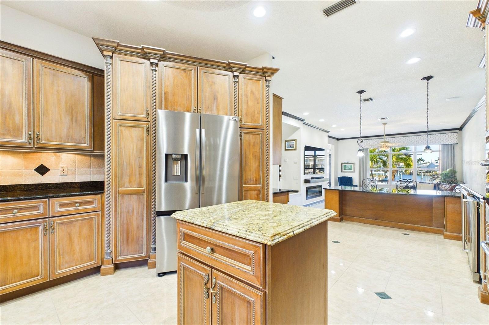 BRIDGEWATER TWNHMS - Residential