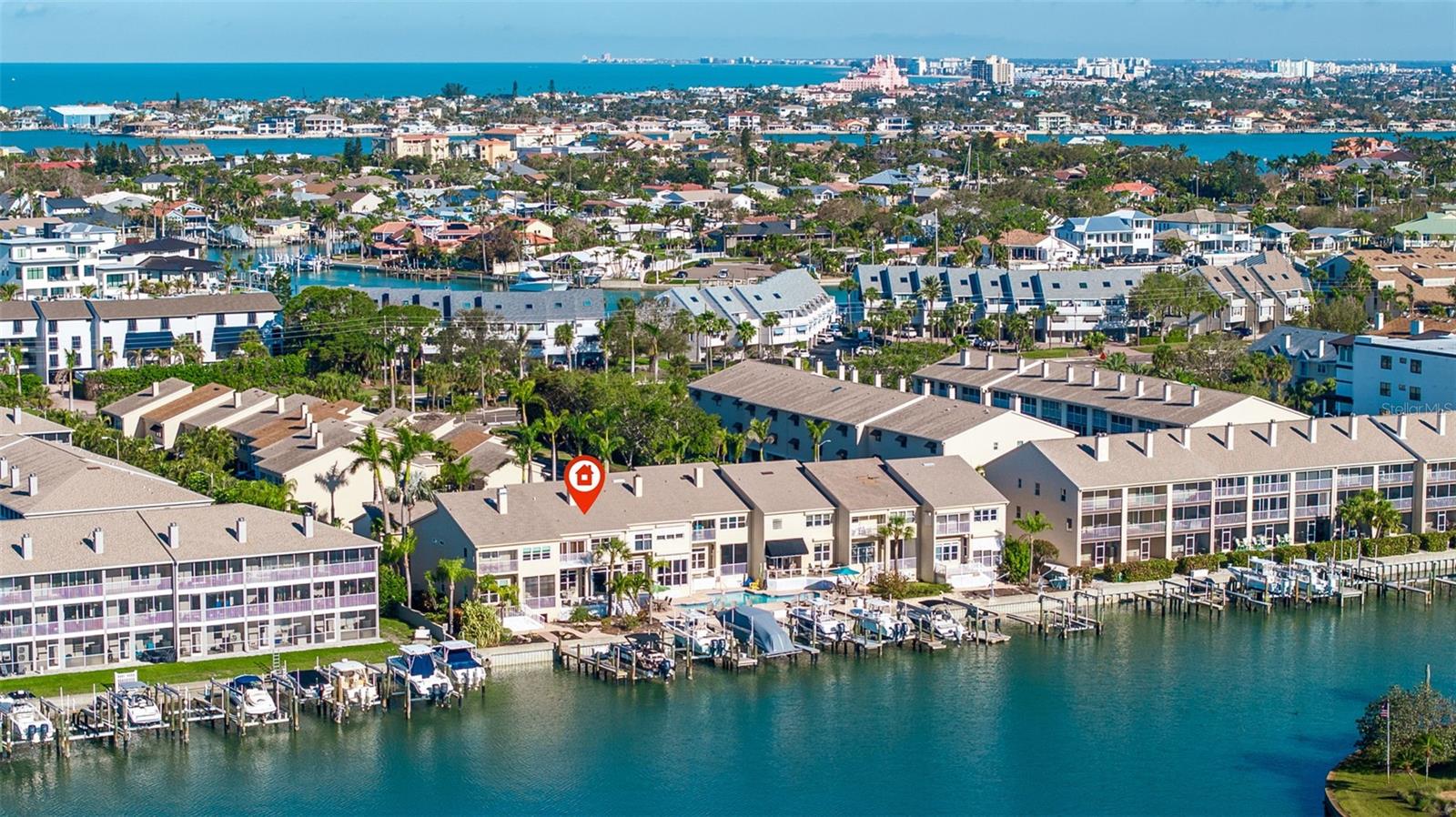 BRIDGEWATER TWNHMS - Residential