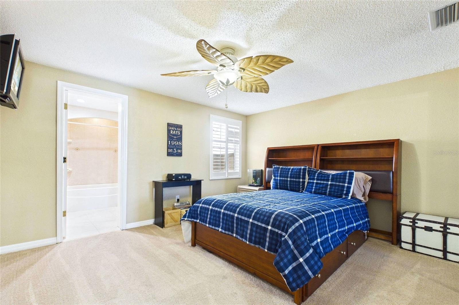 BRIDGEWATER TWNHMS - Residential