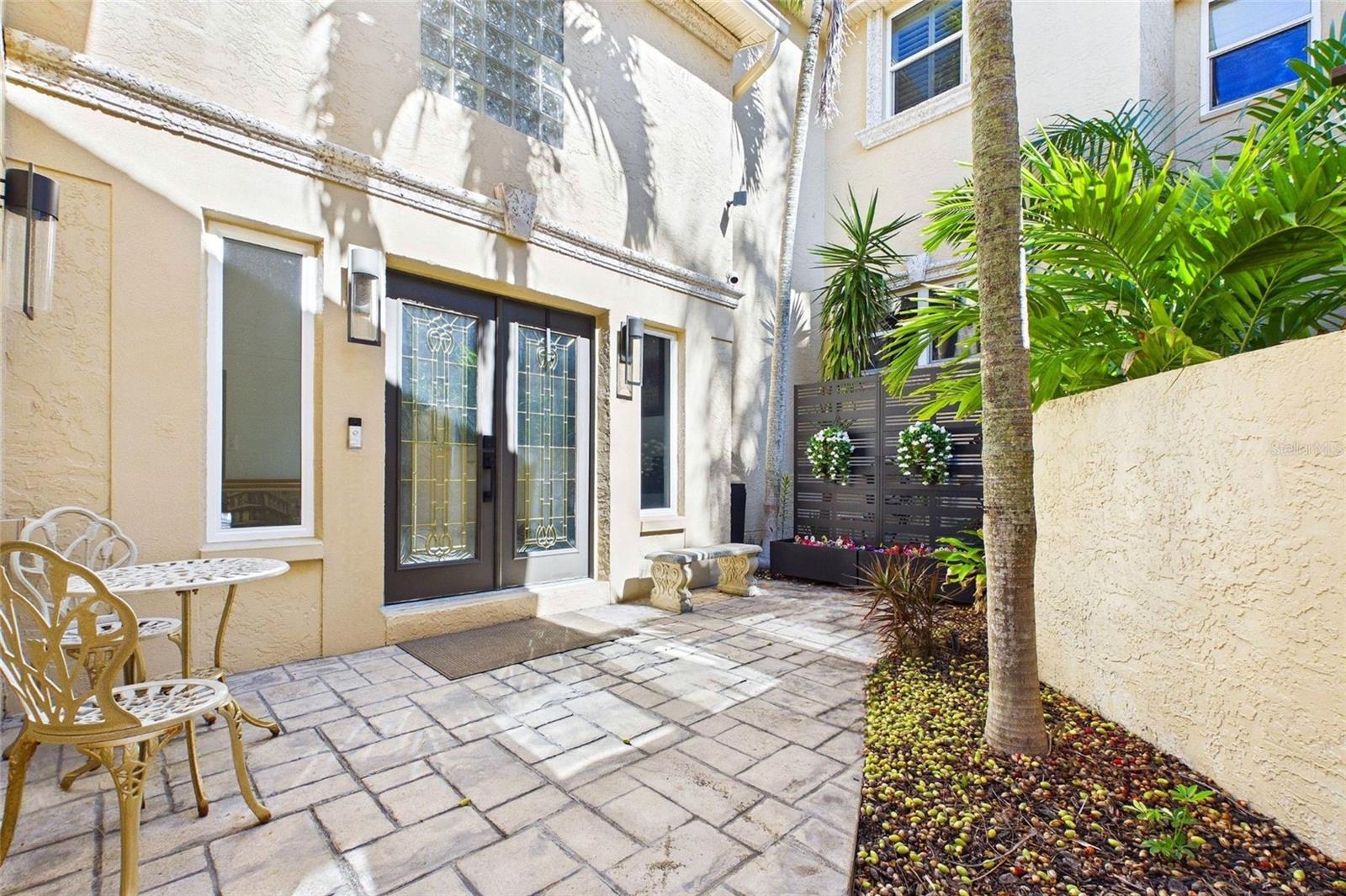 BRIDGEWATER TWNHMS - Residential