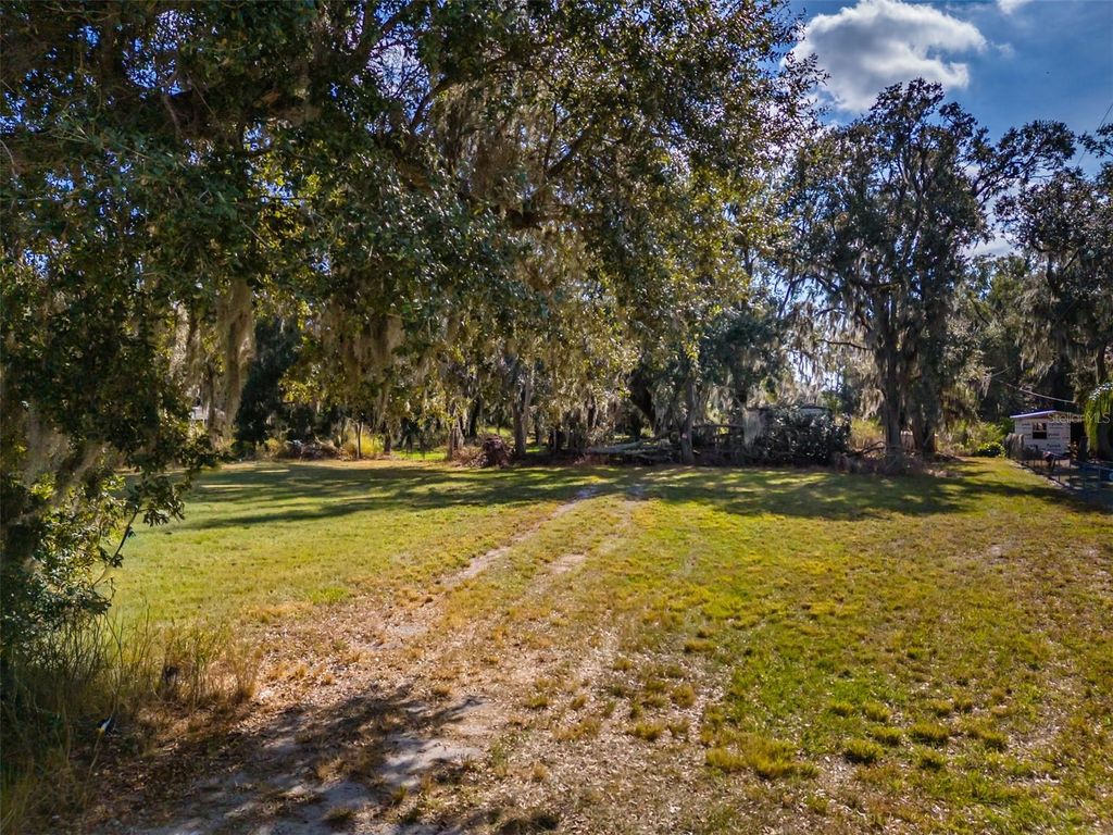 Photo of 815 E Sam Allen Road, Plant City, FL 33563 (MLS # TB8455095)