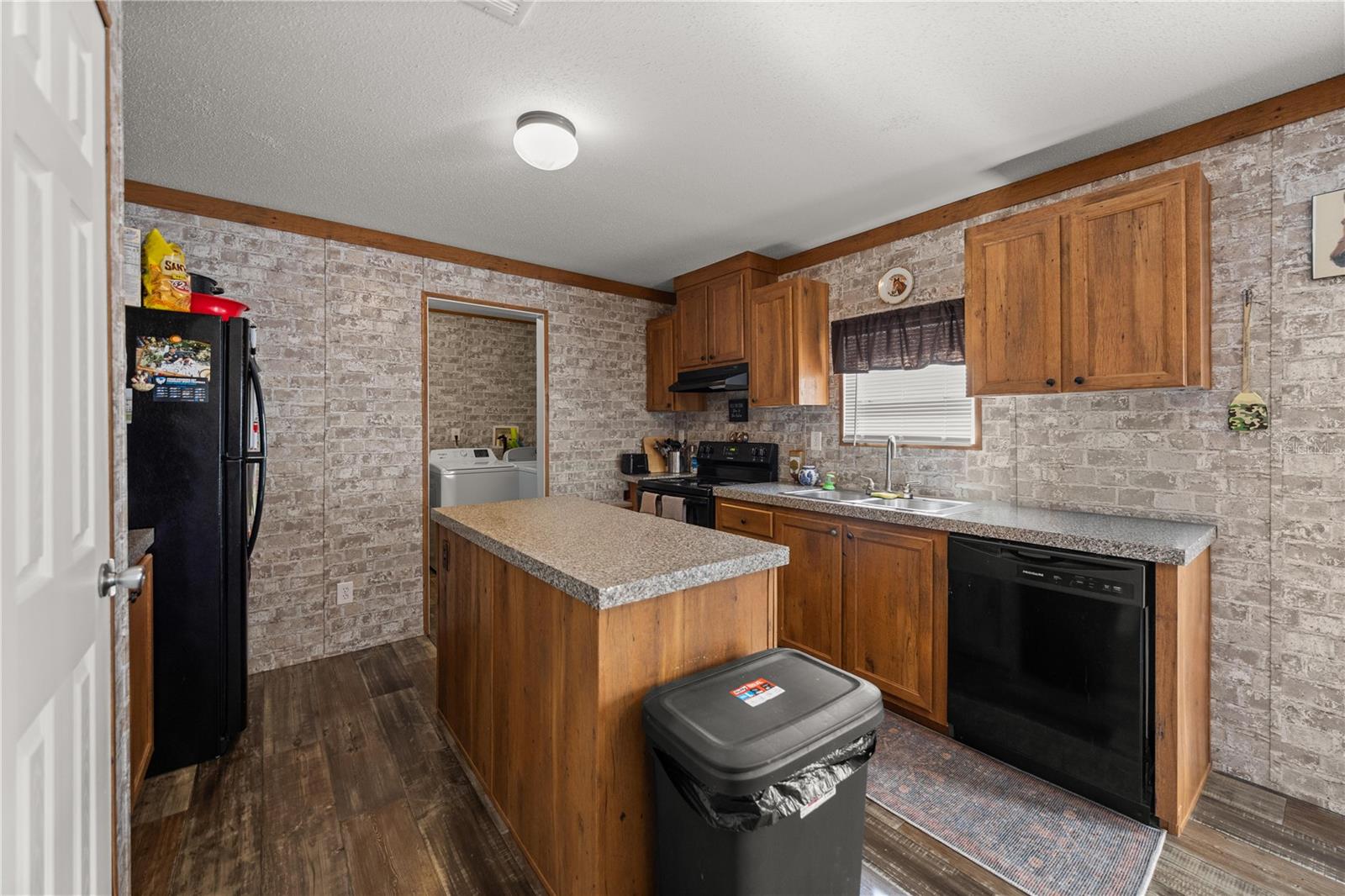 WILLISTON HIGHLANDS UN 7 - Residential