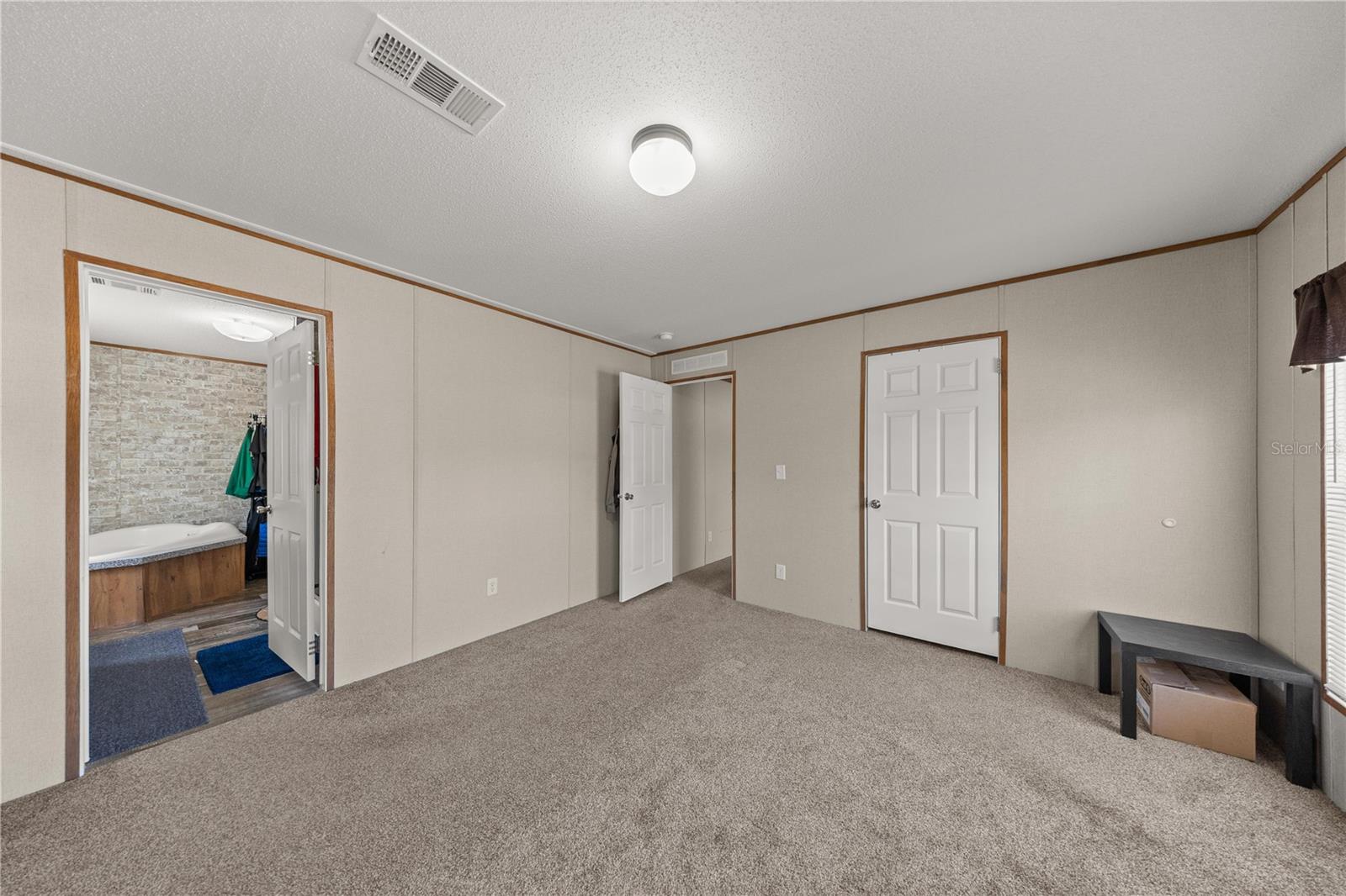 WILLISTON HIGHLANDS UN 7 - Residential