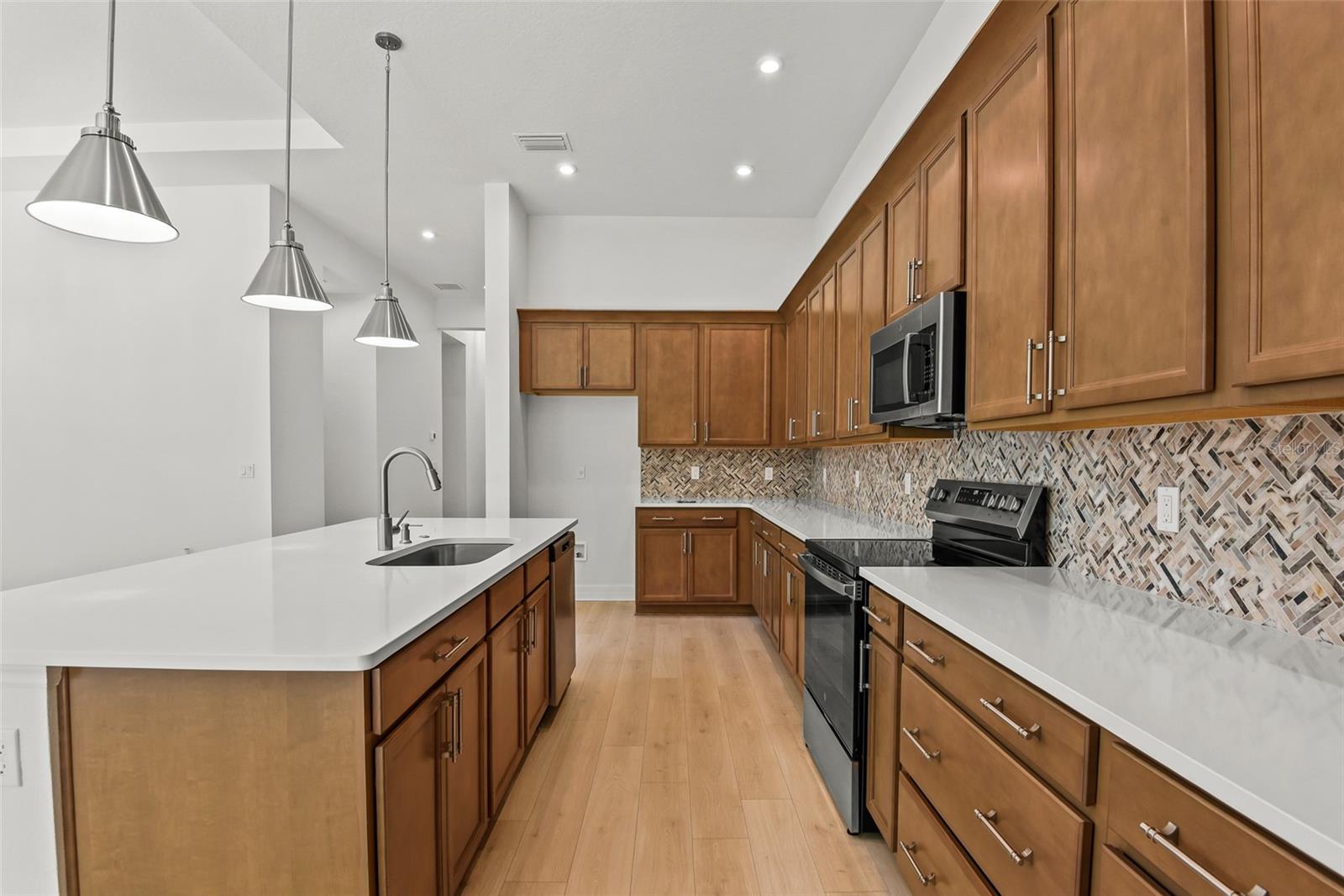 RESERVE AT VICTORIA - Residential