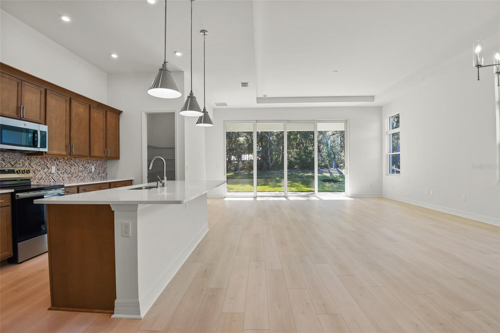 RESERVE AT VICTORIA - Residential