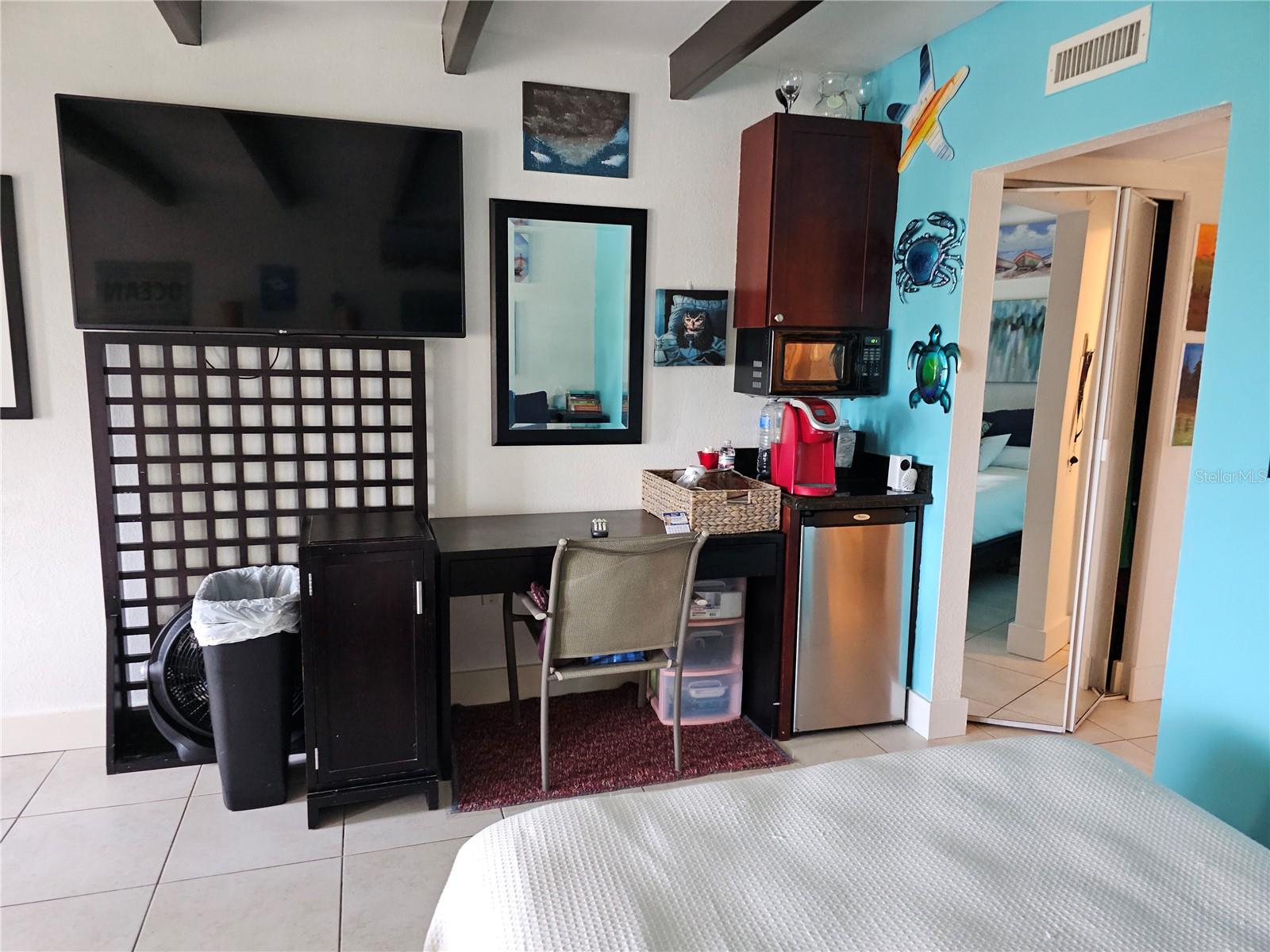 ISLAND RESORT AT MARINERS CLUB - Residential