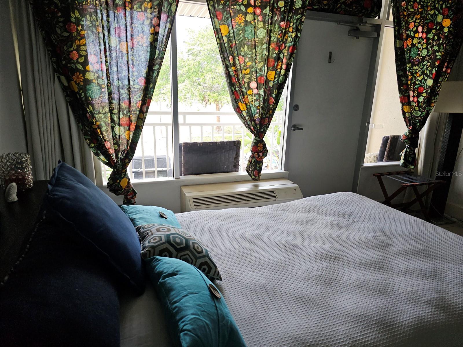 ISLAND RESORT AT MARINERS CLUB - Residential