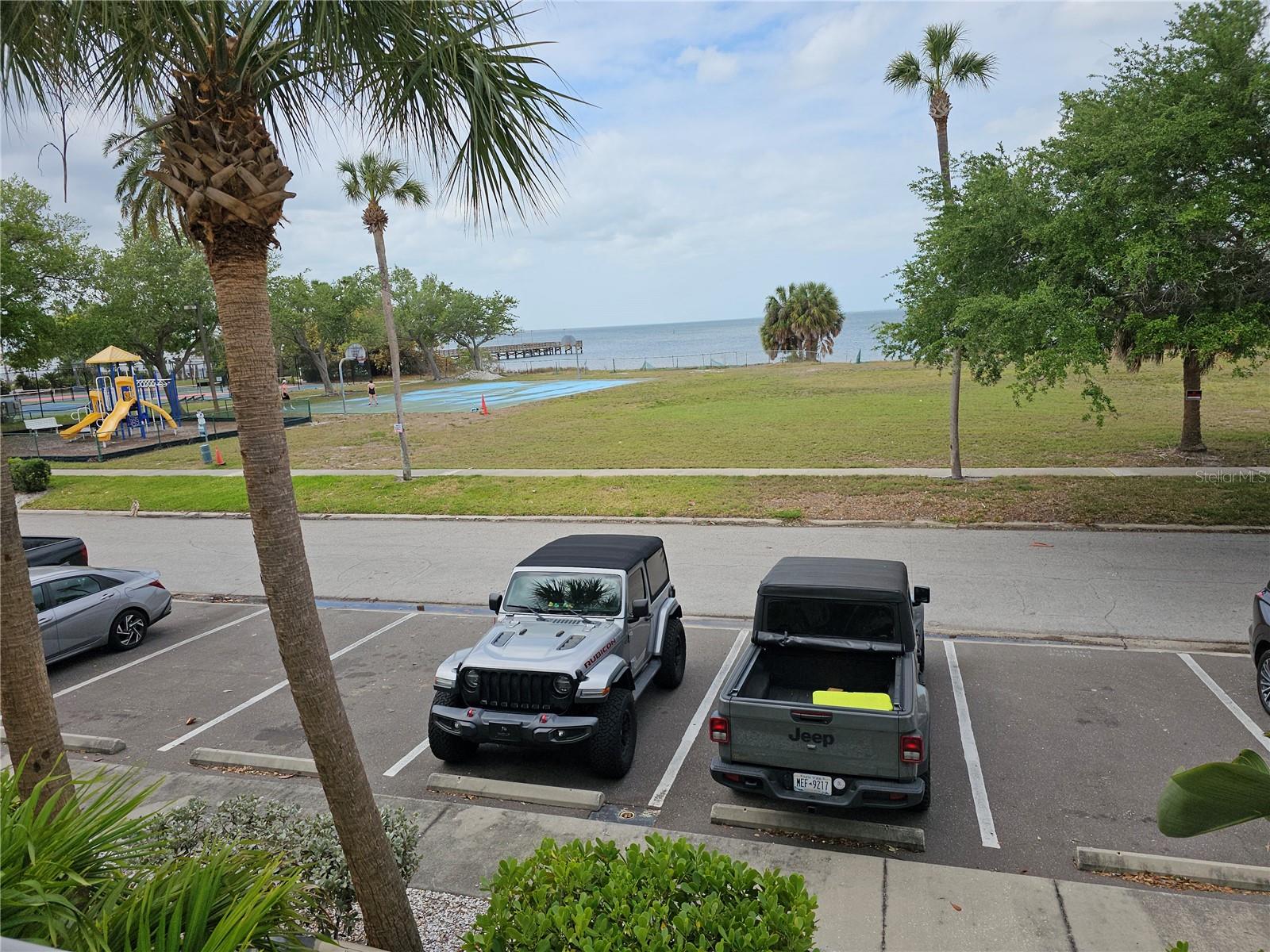 ISLAND RESORT AT MARINERS CLUB - Residential