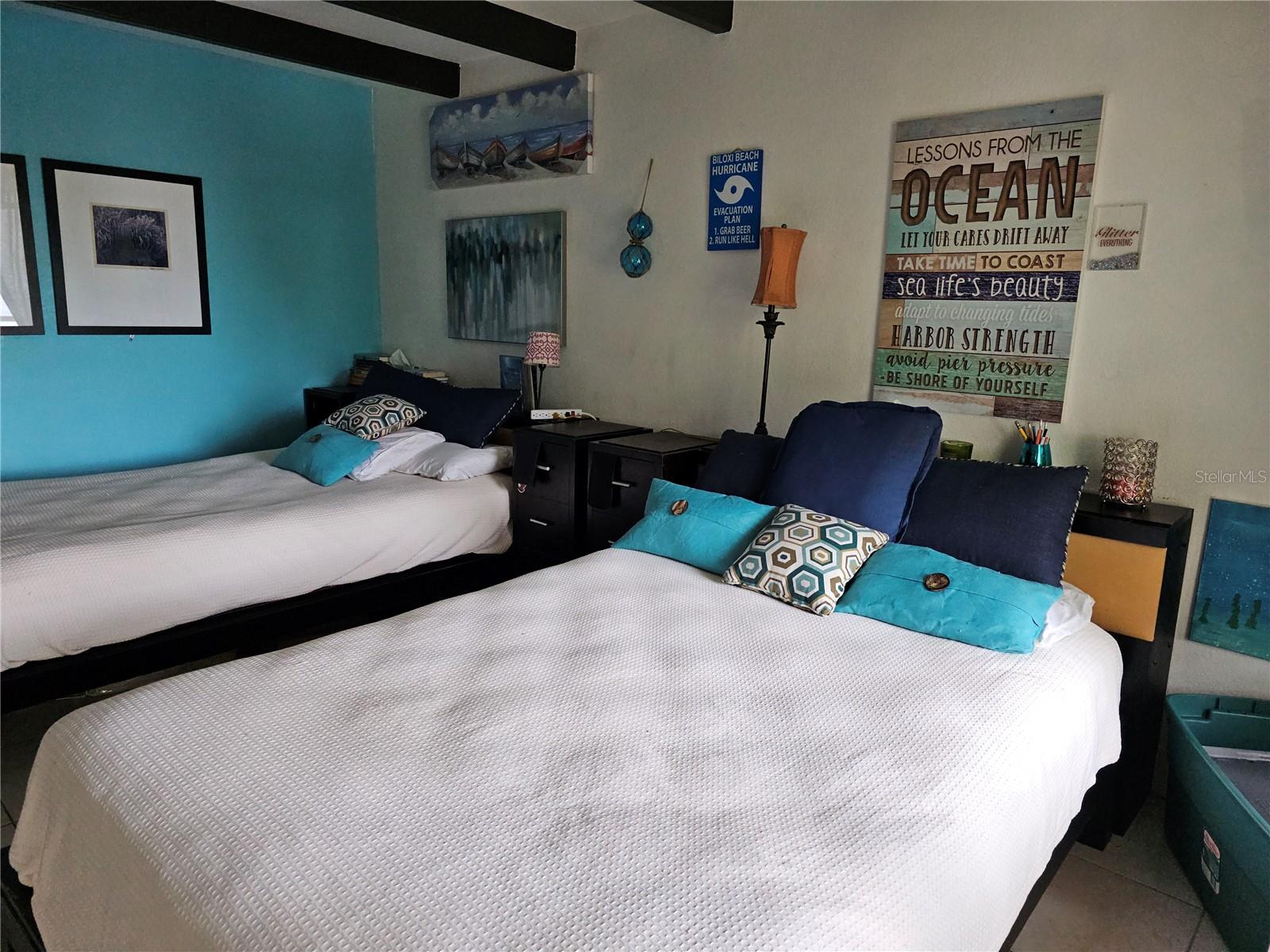 ISLAND RESORT AT MARINERS CLUB - Residential