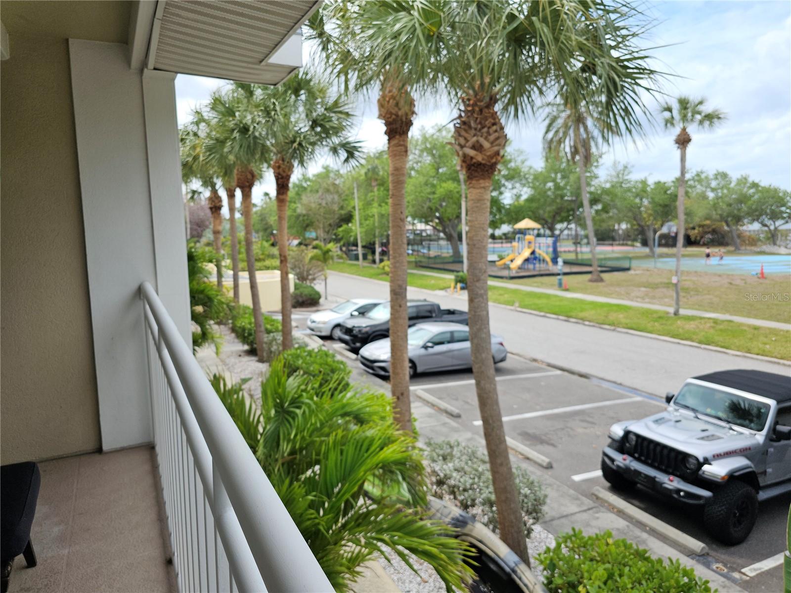 ISLAND RESORT AT MARINERS CLUB - Residential