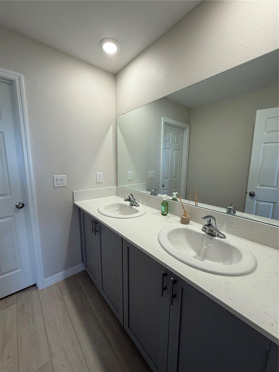 CONGDON TWNHMS PH 1 & 2 - Residential Lease