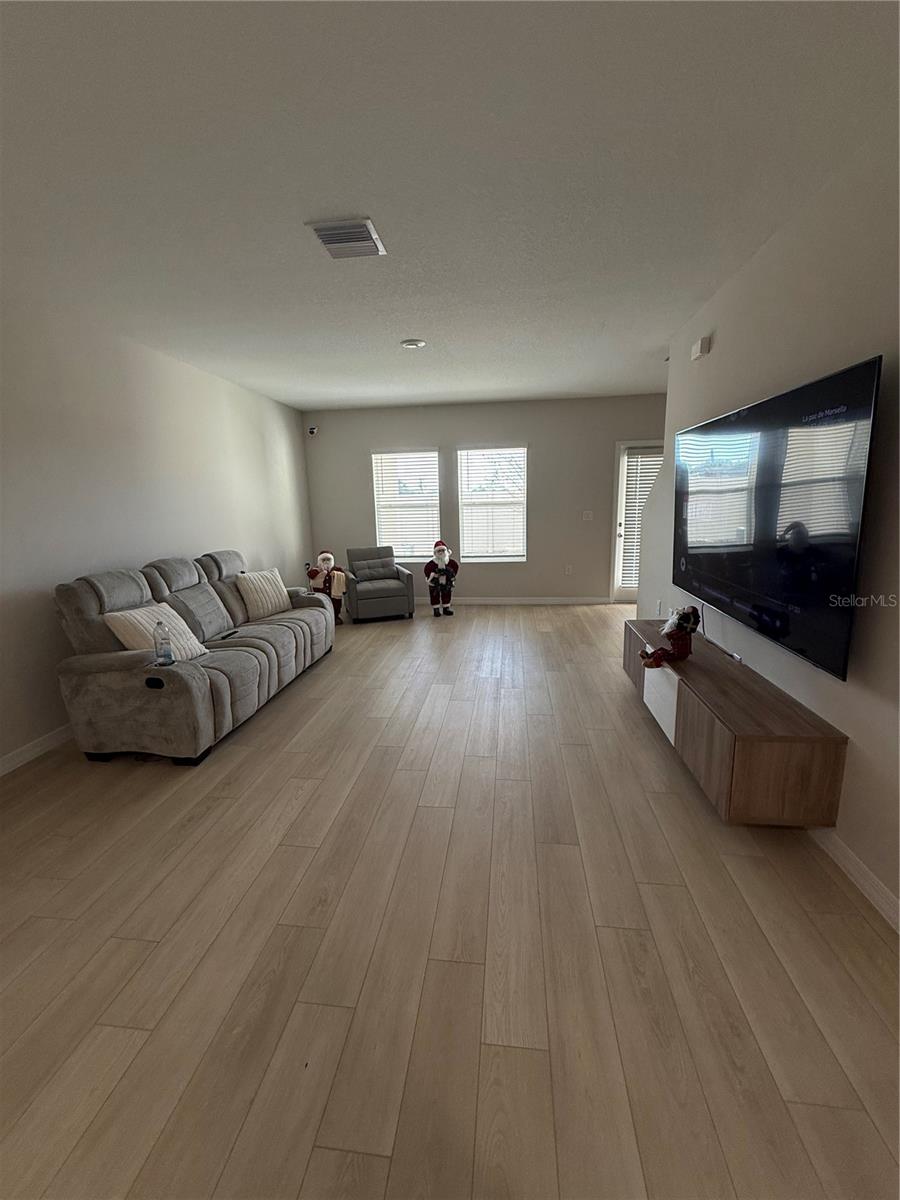 CONGDON TWNHMS PH 1 & 2 - Residential Lease