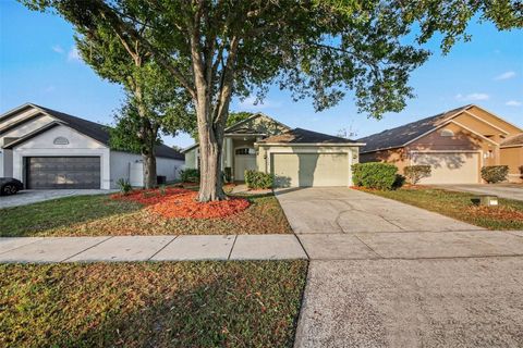 Photo of 4308 Iveyglen Avenue, Orlando, FL 32826 (MLS # O6393849)