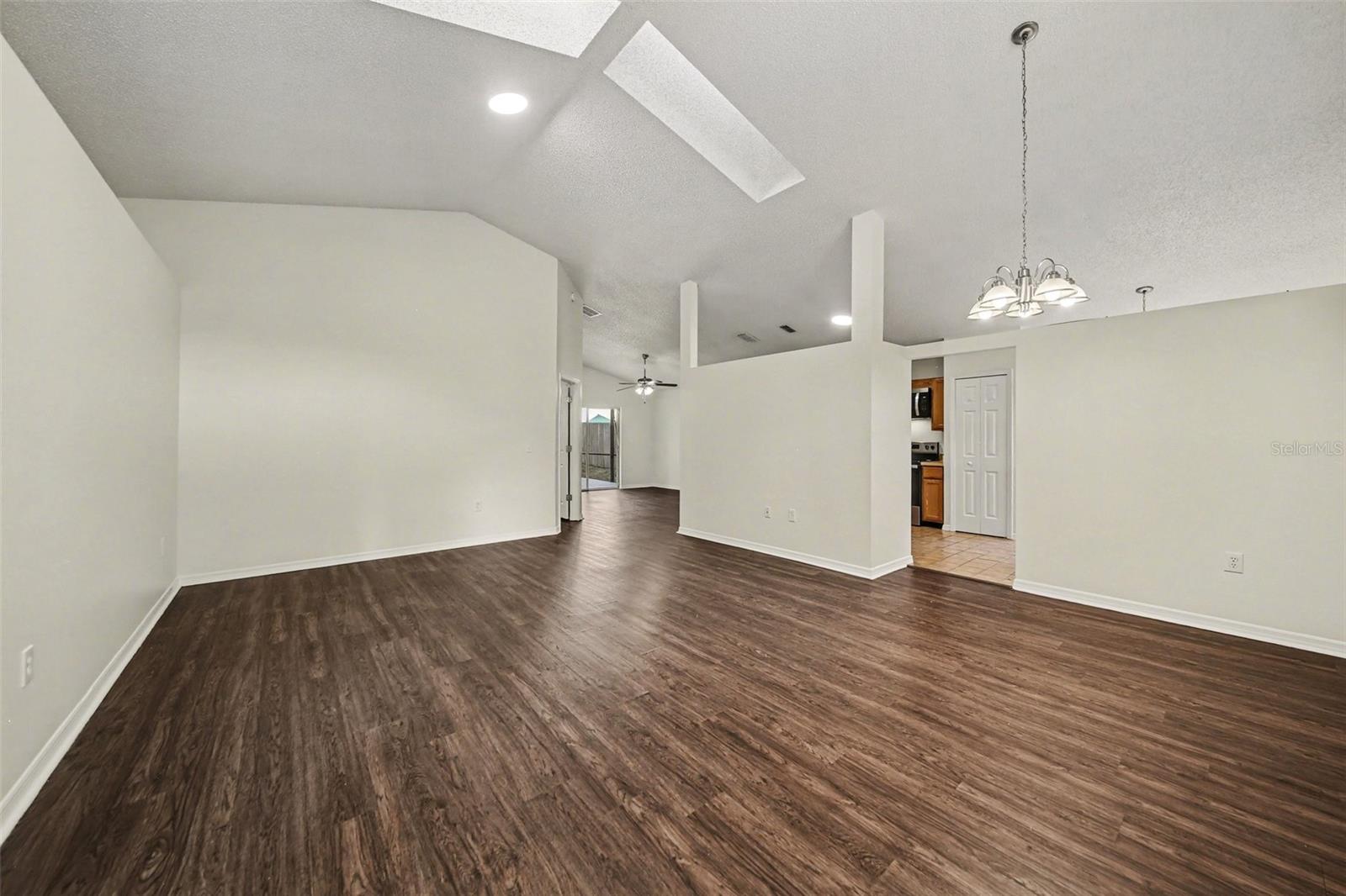 STONEMEADE PH 01 - Residential