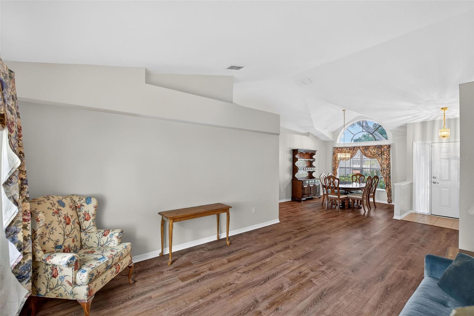 LOST CREEK - Residential