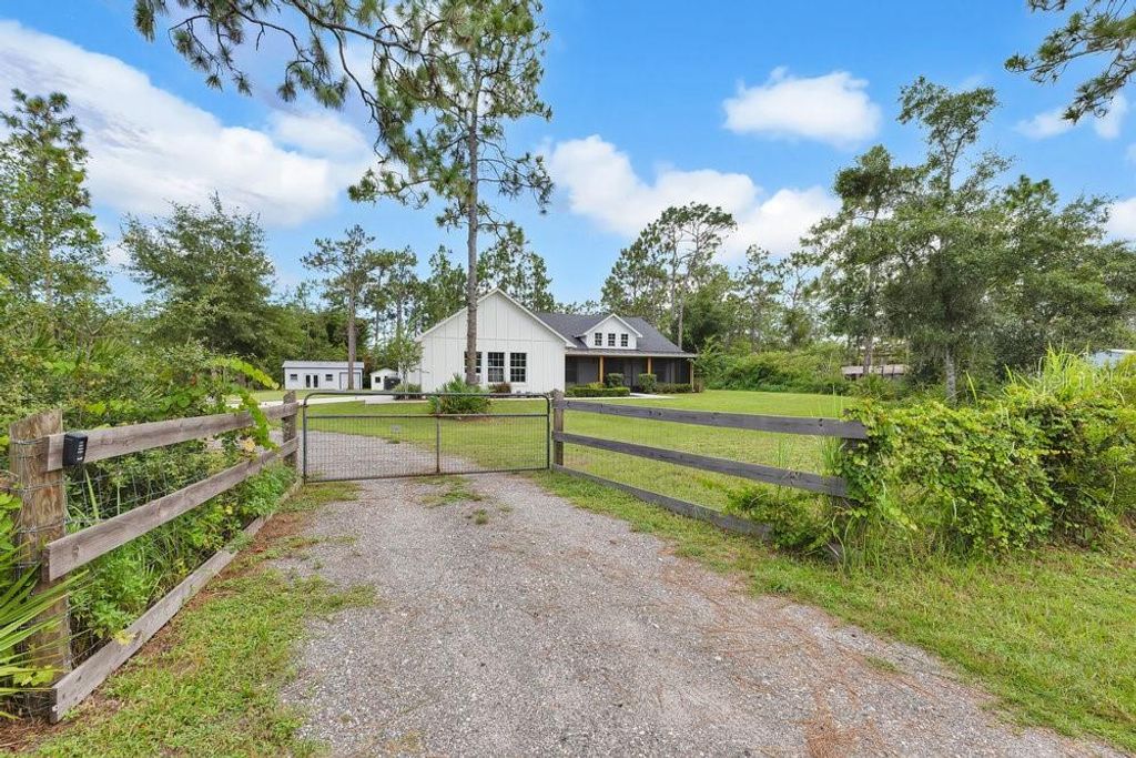 Photo of 9054 Lincoln Road, Saint Cloud, FL 34773 (MLS # S5144849)