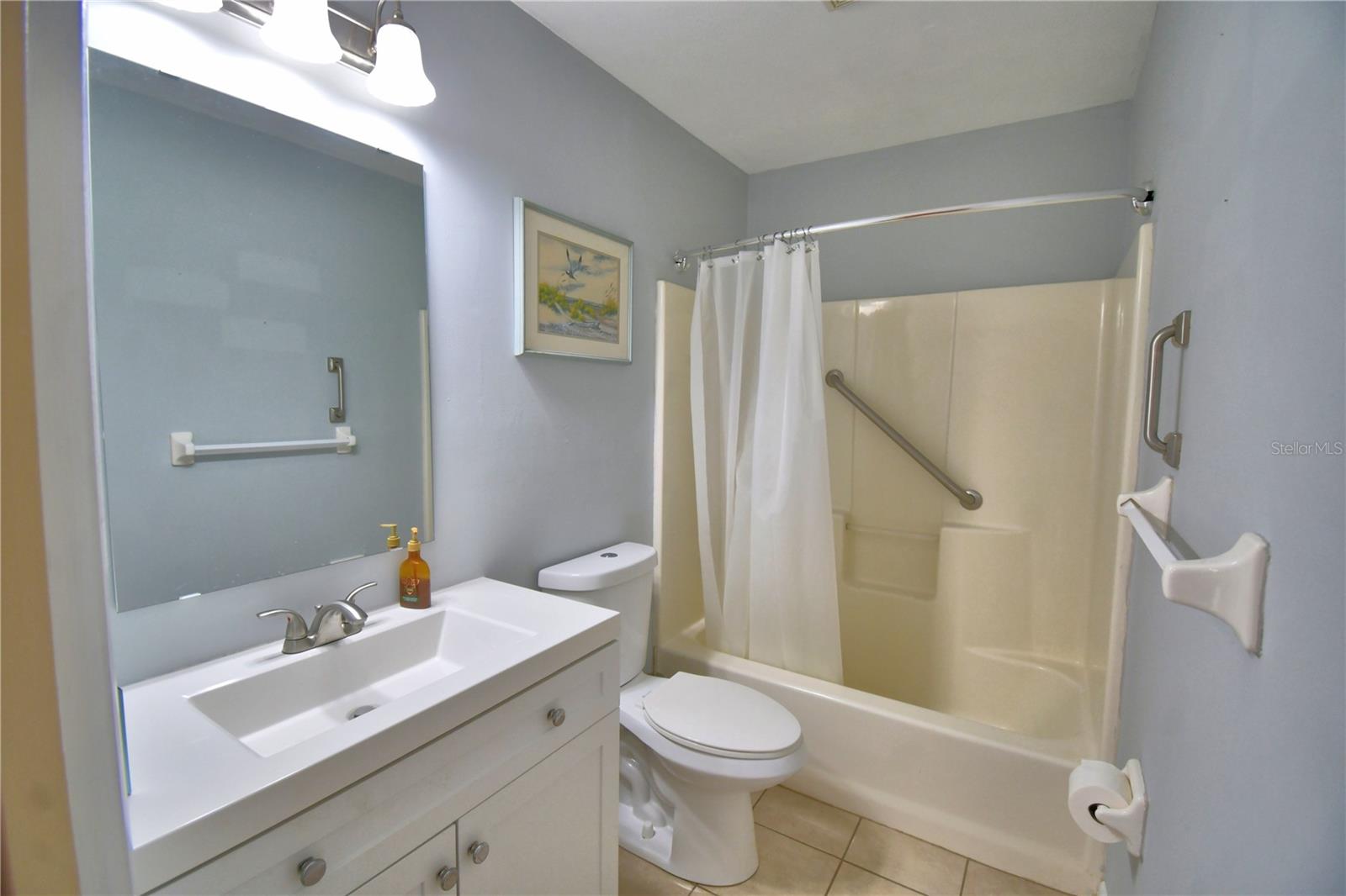 COLONNADES PH 02 - Residential