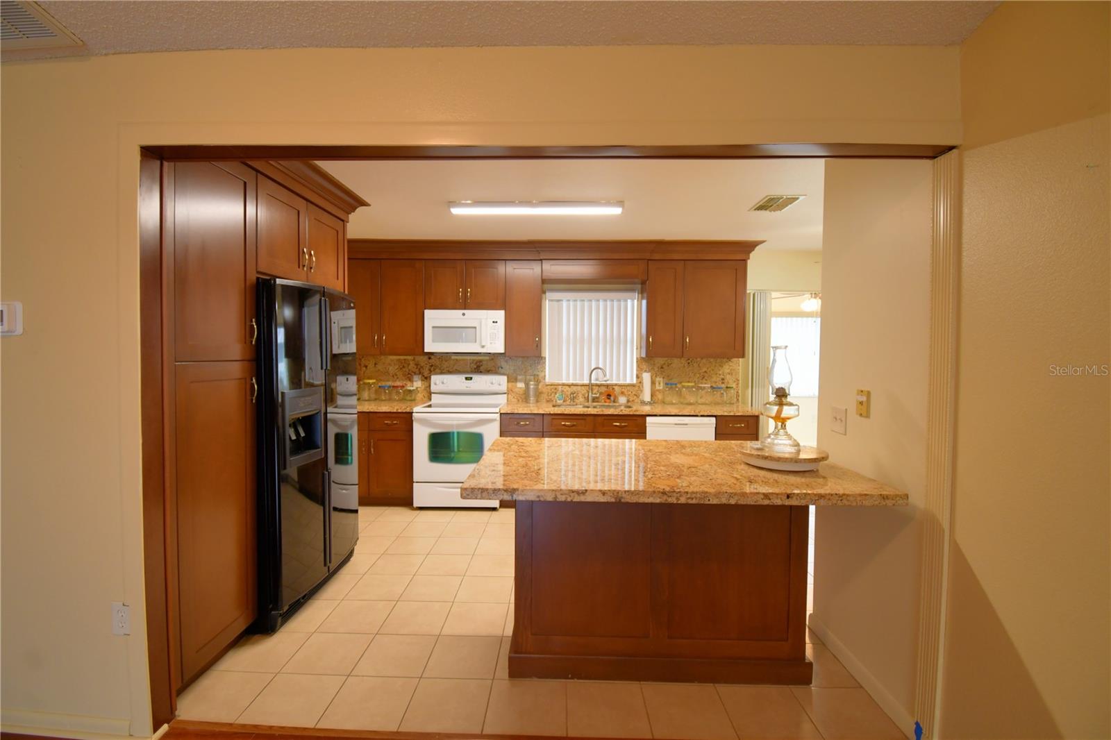 COLONNADES PH 02 - Residential