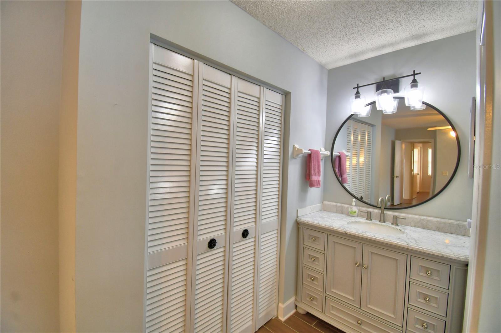 COLONNADES PH 02 - Residential