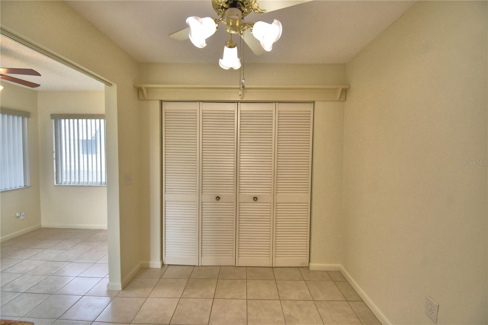 COLONNADES PH 02 - Residential