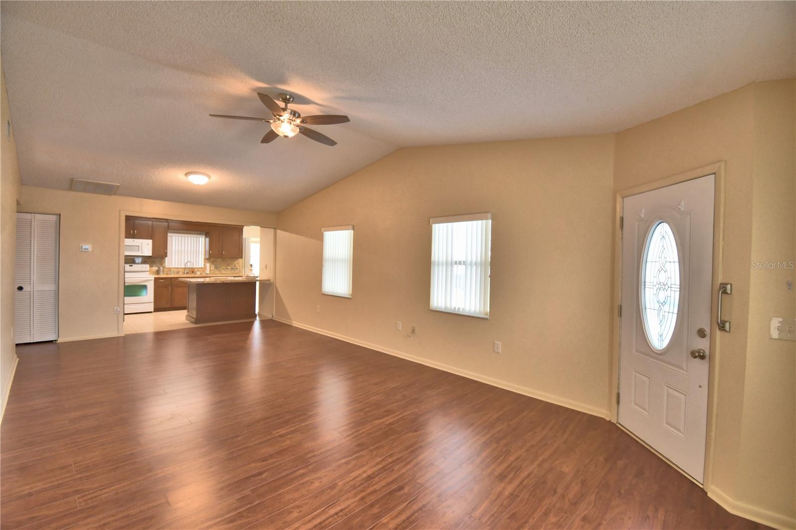 COLONNADES PH 02 - Residential