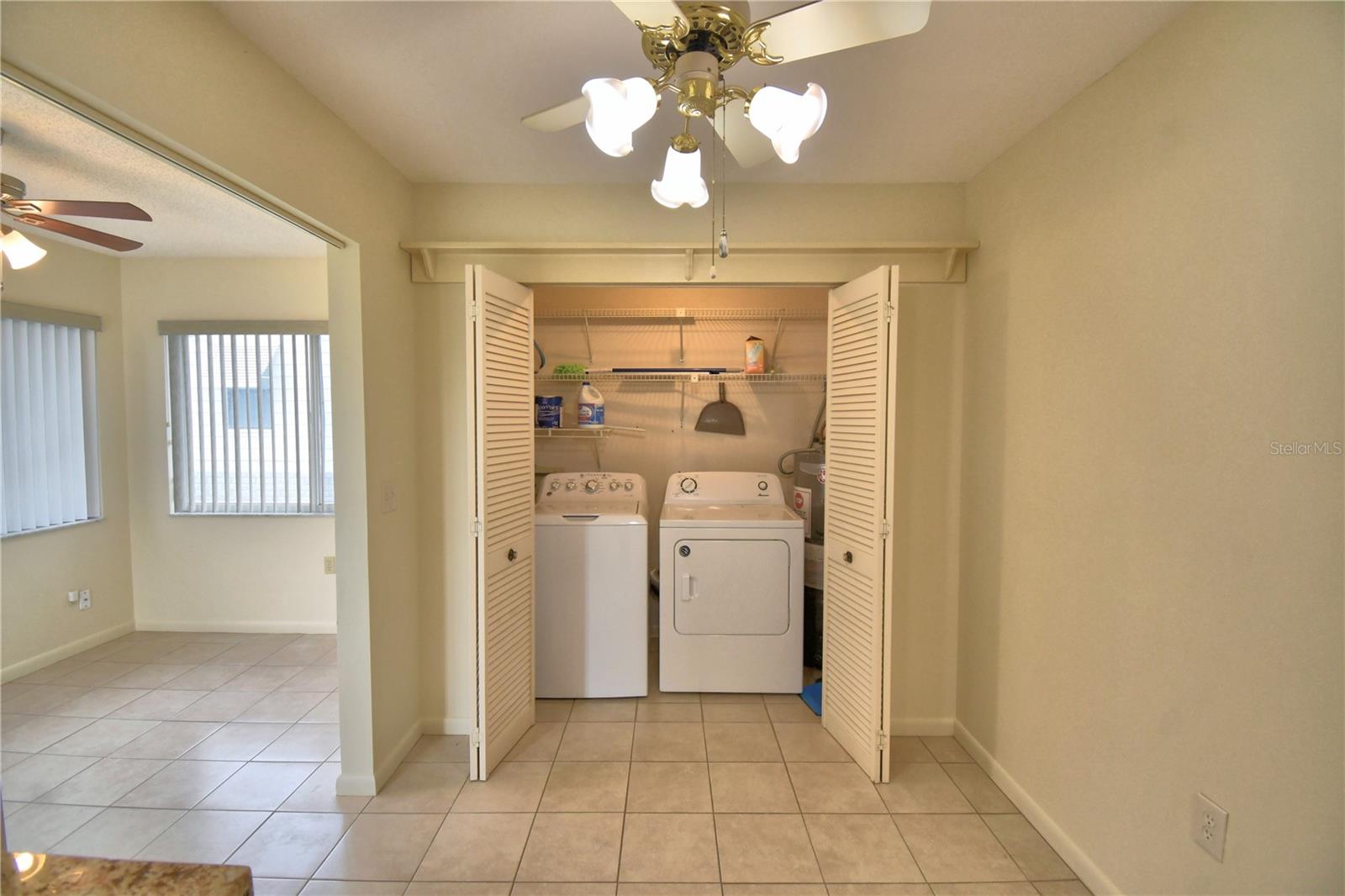 COLONNADES PH 02 - Residential