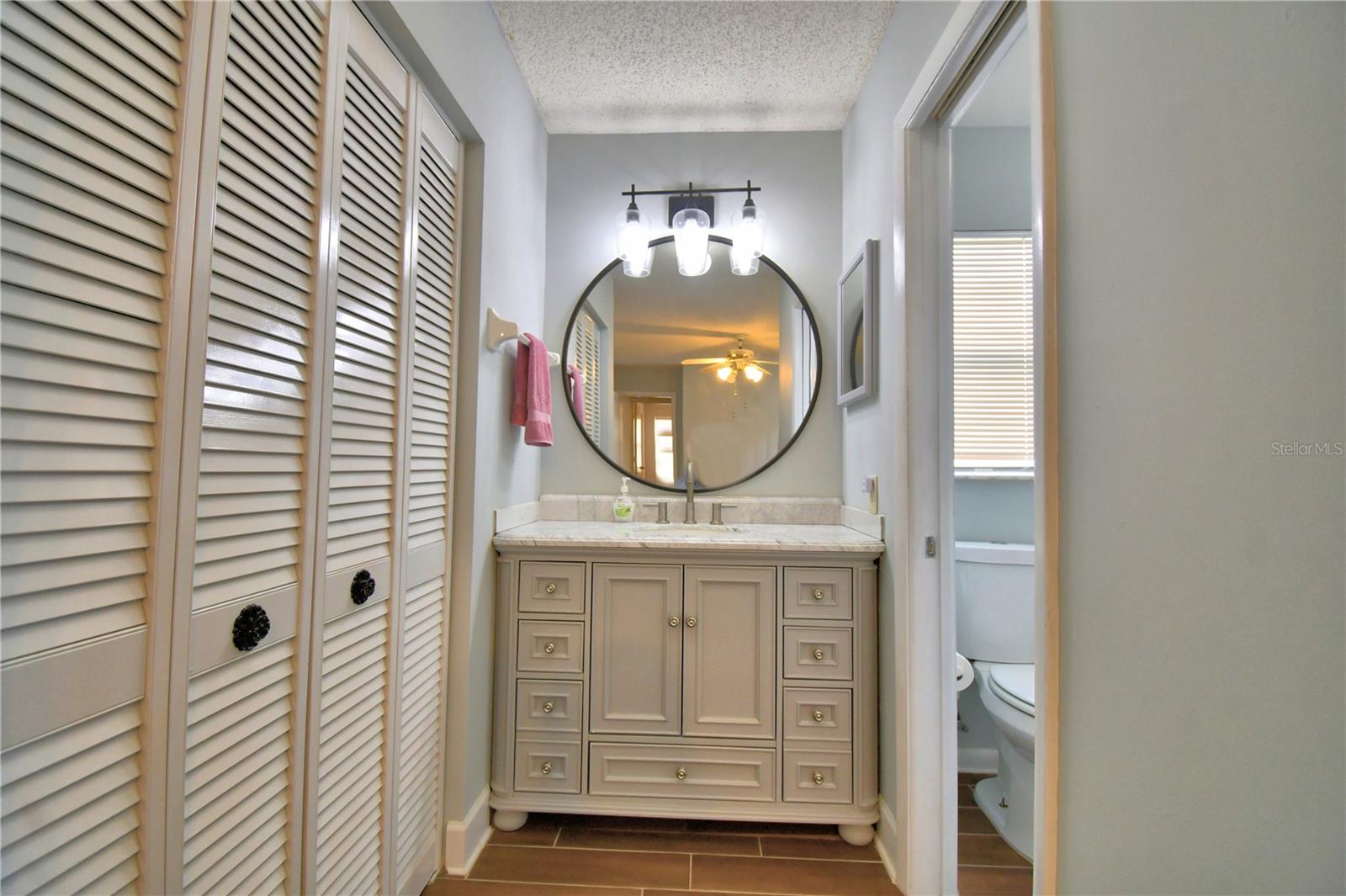 COLONNADES PH 02 - Residential