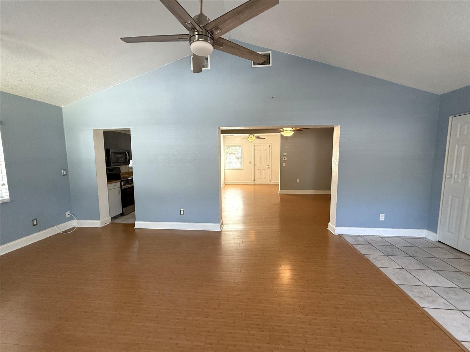 ROOSEVELT GROVES - Residential Lease