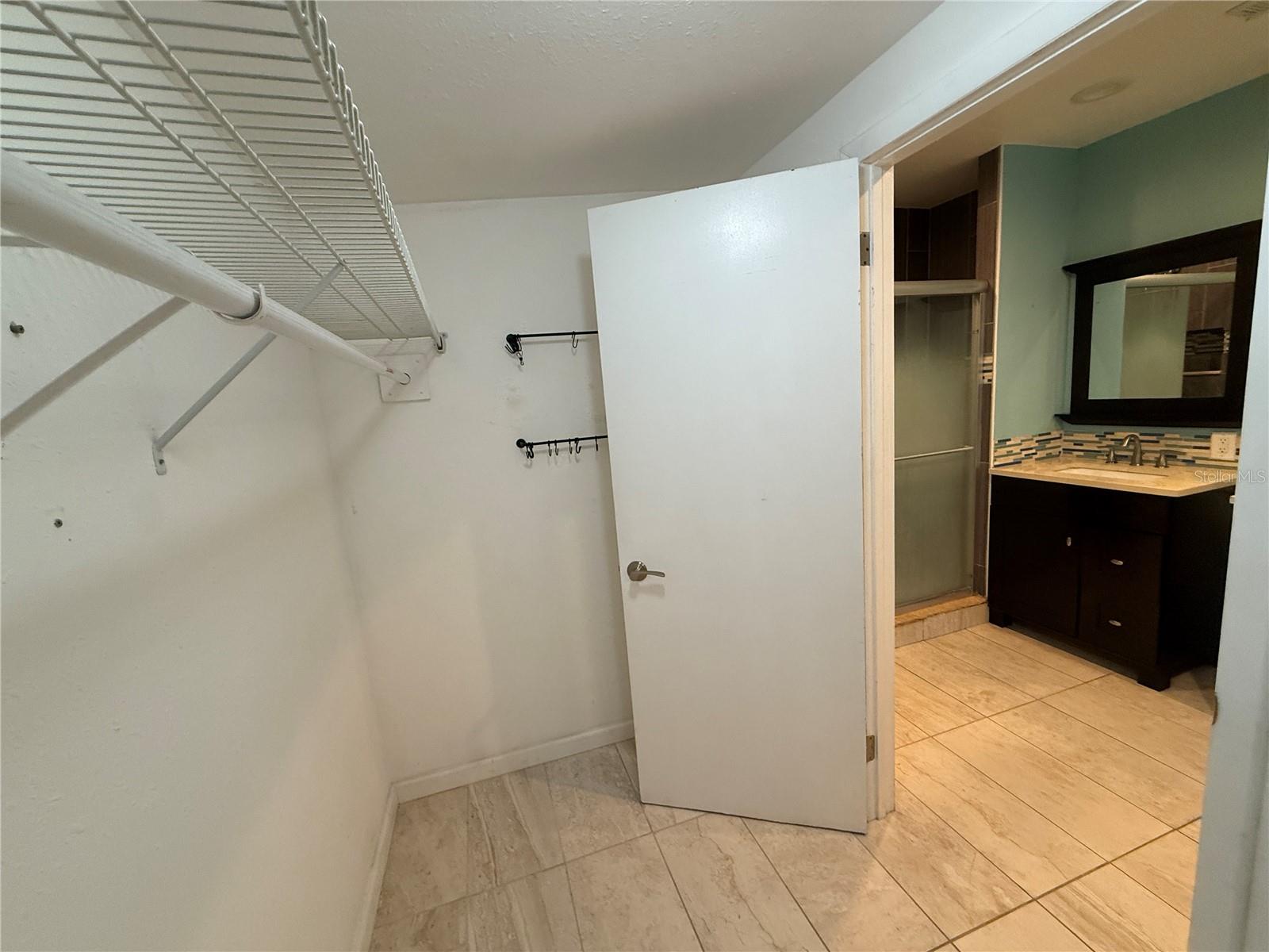 ROOSEVELT GROVES - Residential Lease