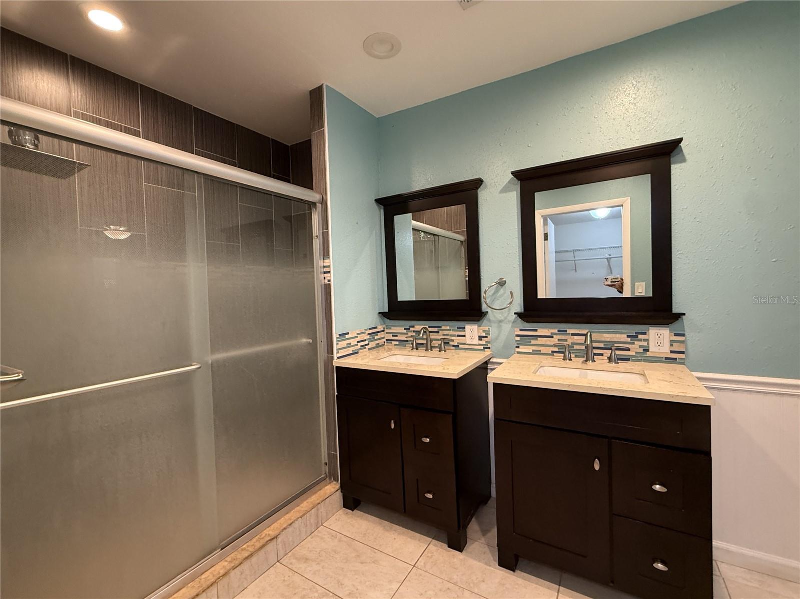 ROOSEVELT GROVES - Residential Lease