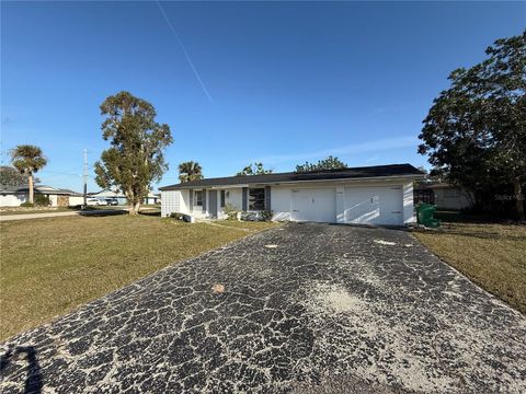 A home in PORT CHARLOTTE