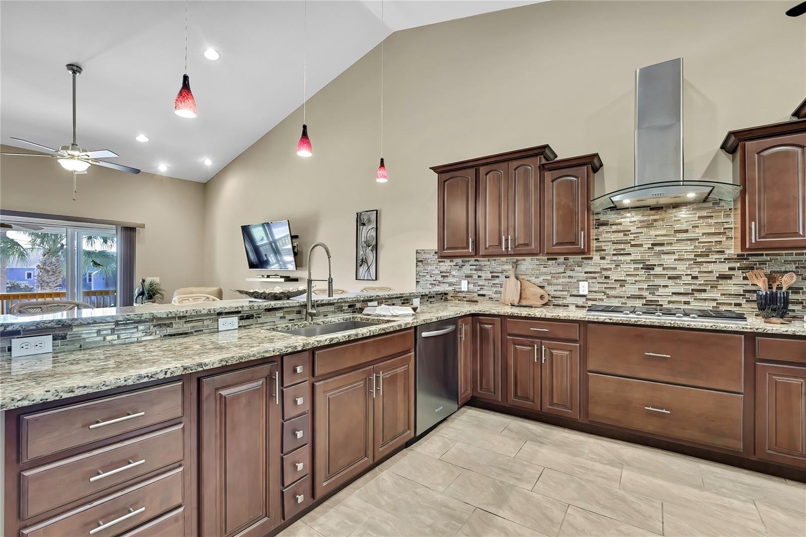 RIVER COVE LNDGS III - Residential