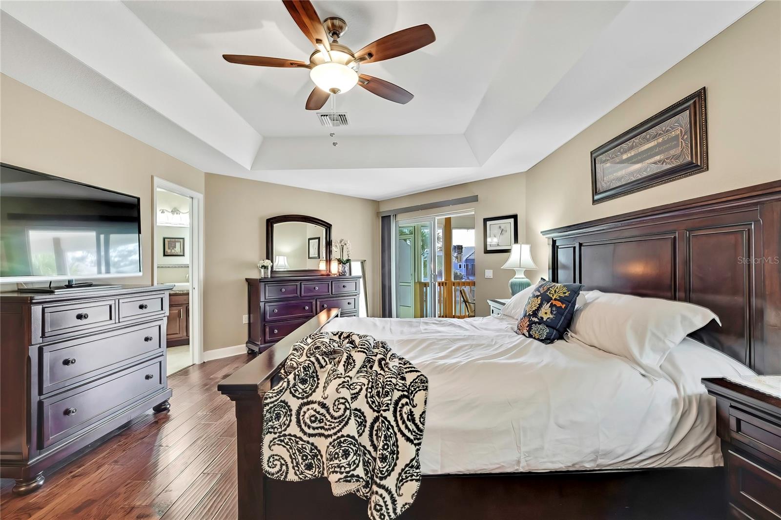 RIVER COVE LNDGS III - Residential