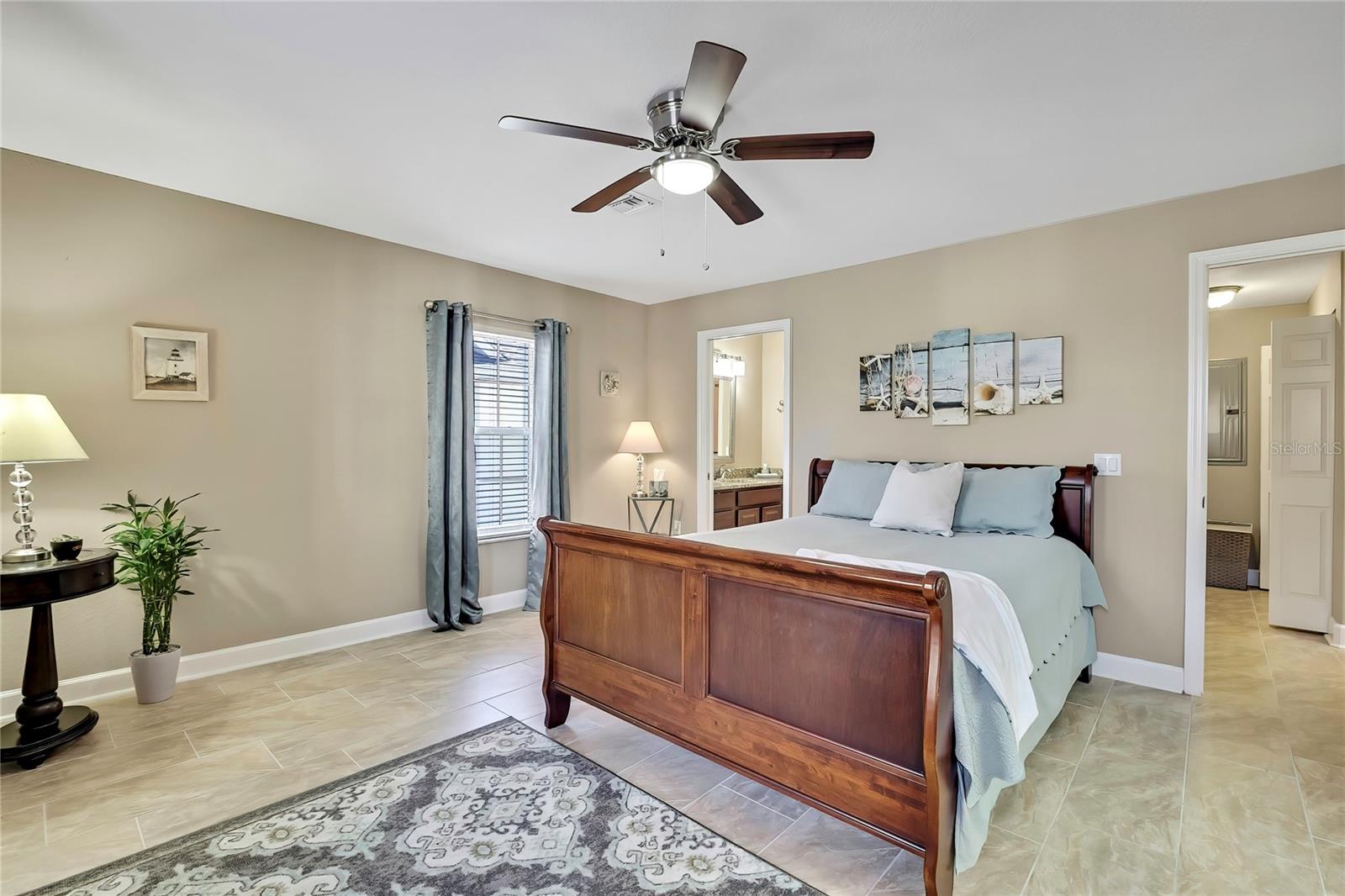 RIVER COVE LNDGS III - Residential