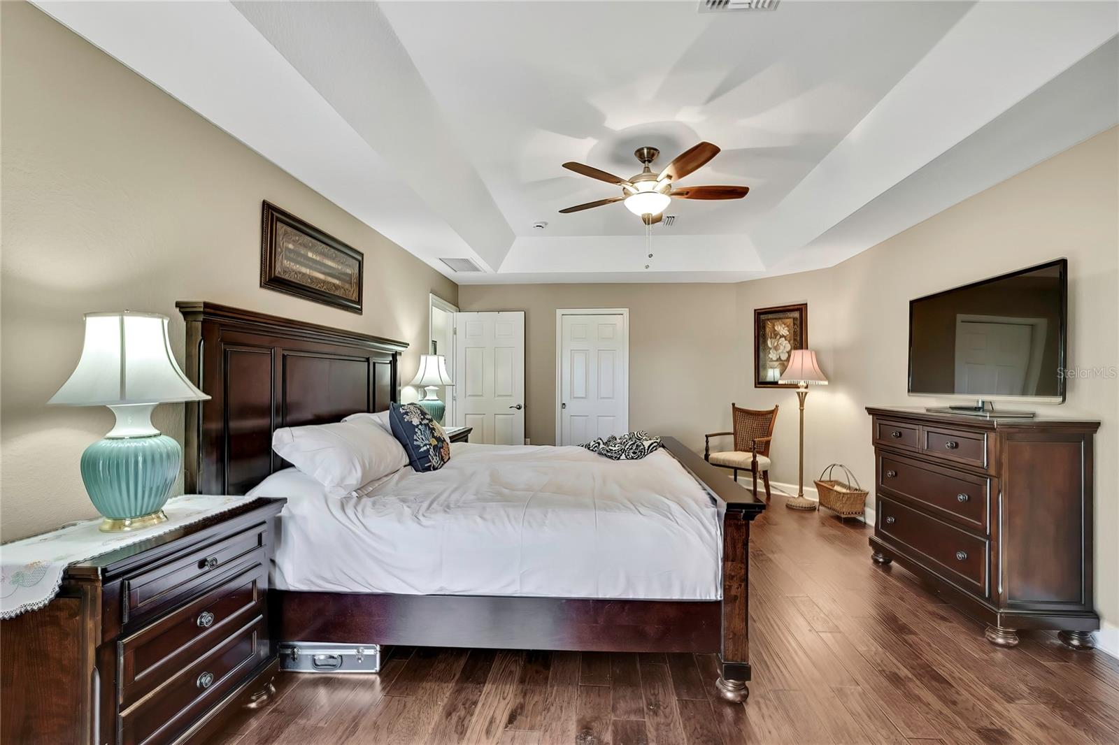 RIVER COVE LNDGS III - Residential