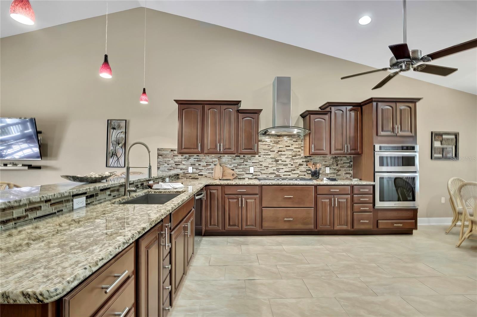 RIVER COVE LNDGS III - Residential