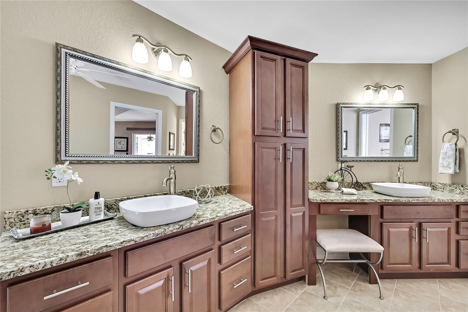 RIVER COVE LNDGS III - Residential