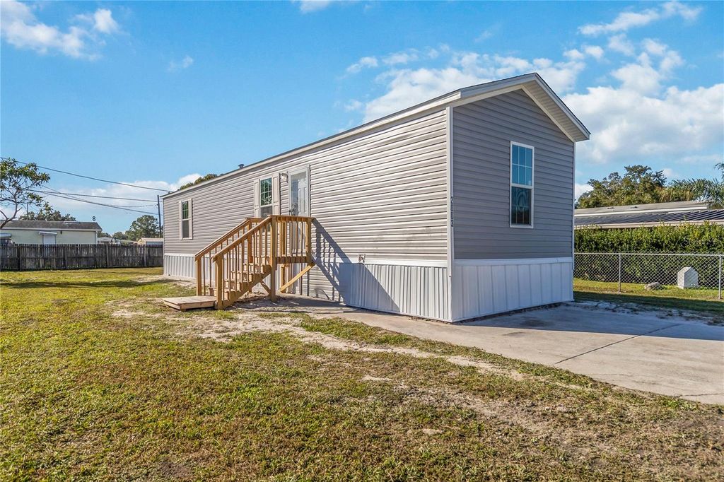 Photo of 2003 Oak Street, Saint Cloud, FL 34769 (MLS # S5141003)