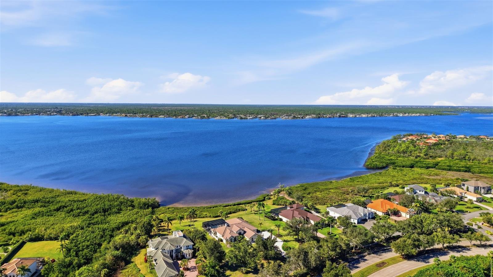 RIVERWOOD - Residential