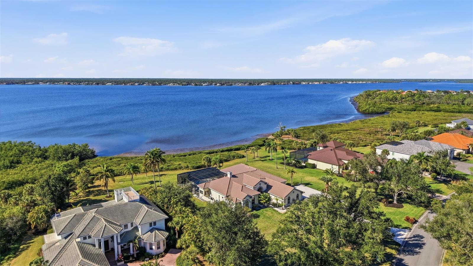 RIVERWOOD - Residential