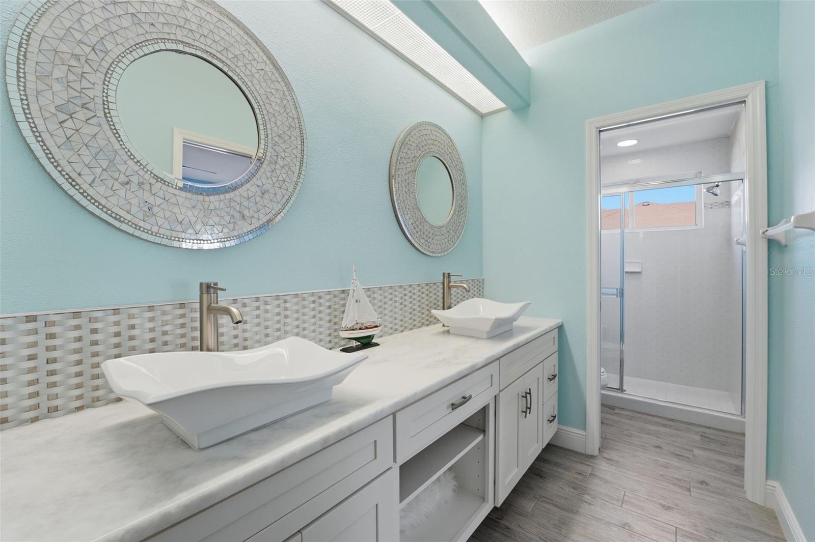 RIVERWOOD - Residential