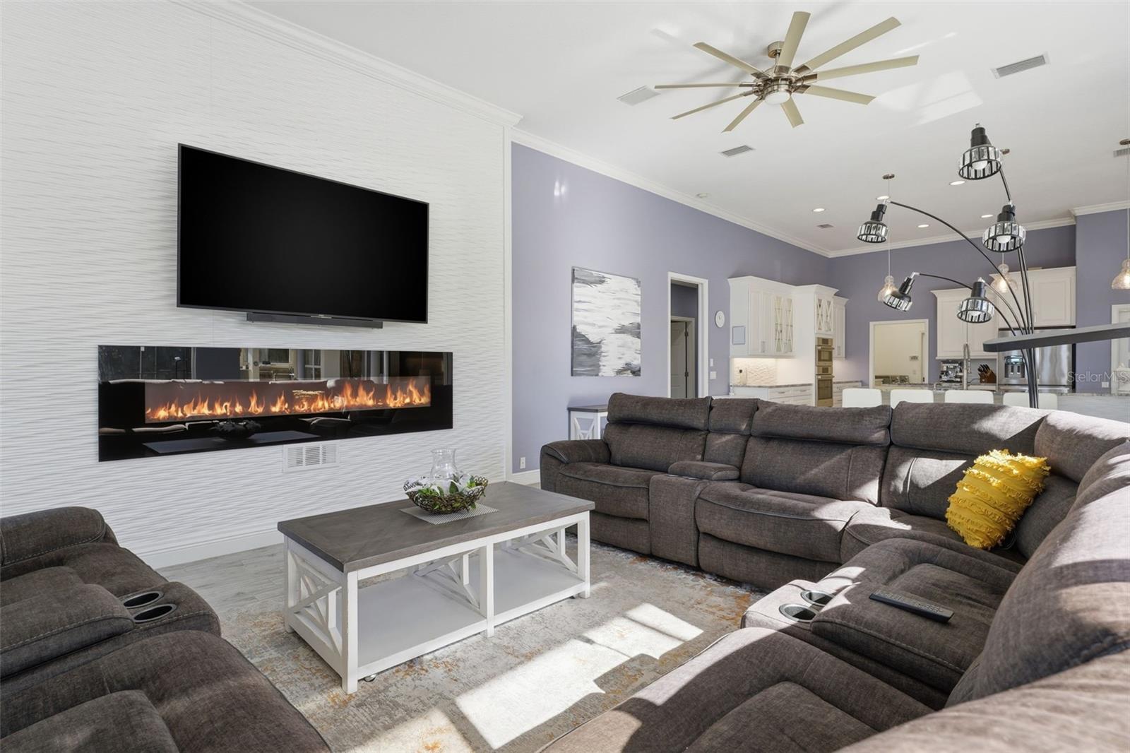 RIVERWOOD - Residential