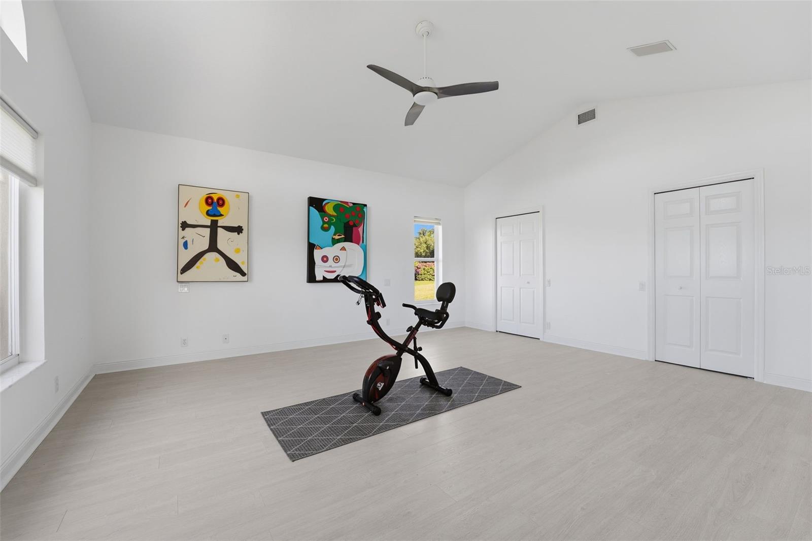 RIVERWOOD - Residential