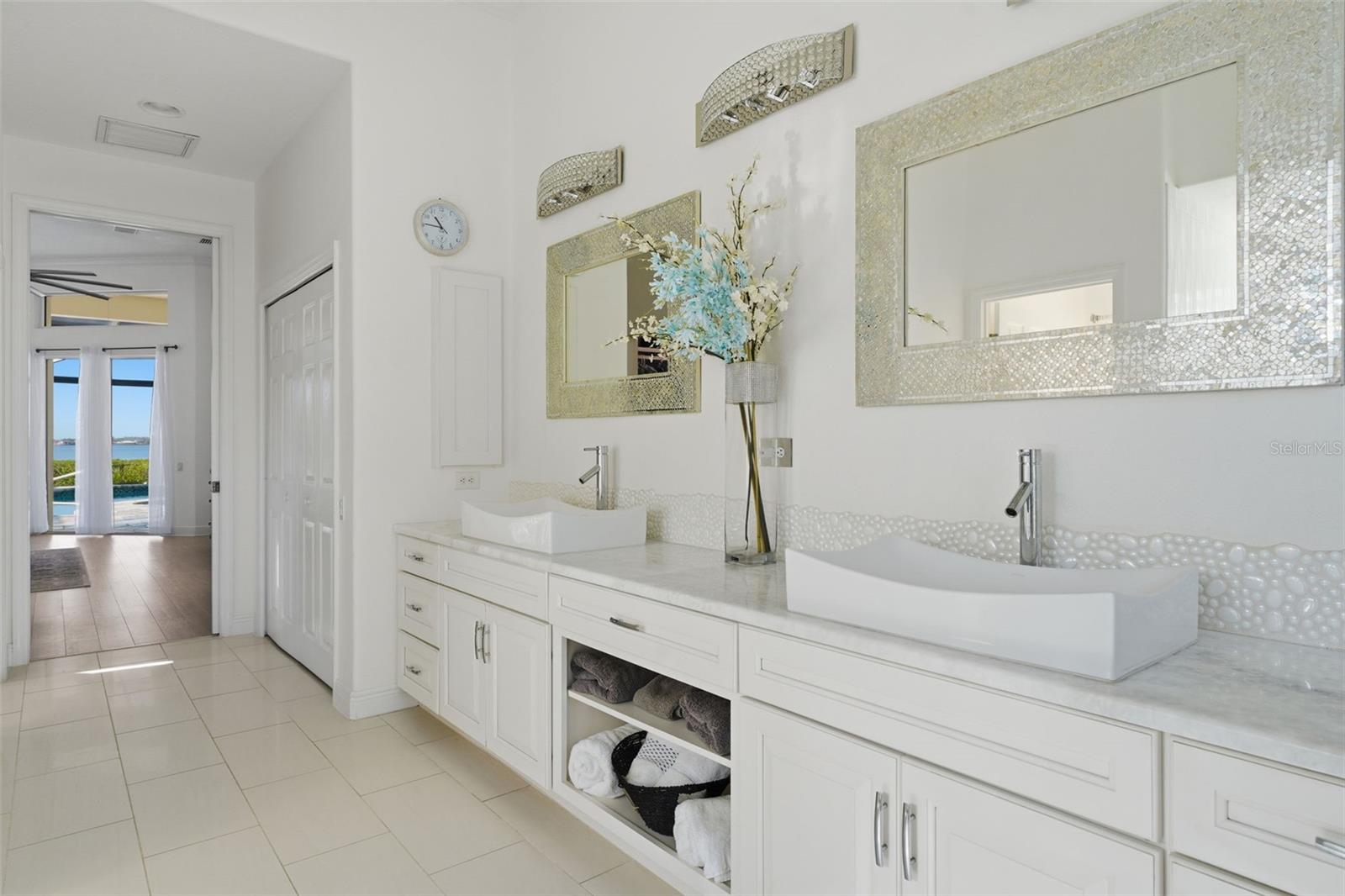 RIVERWOOD - Residential