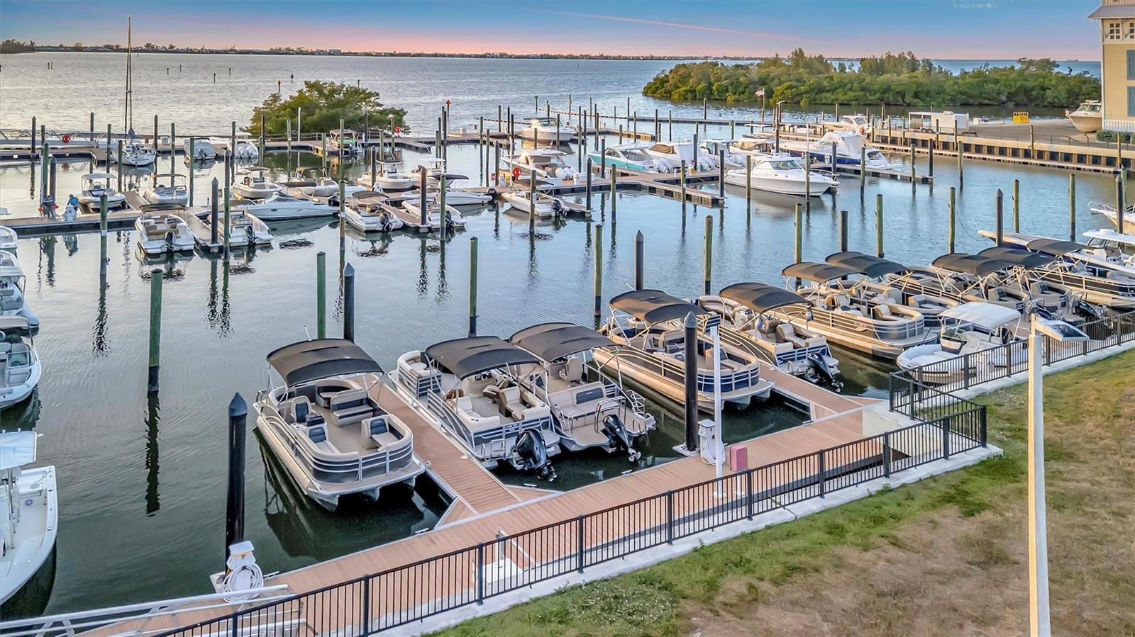 MANGROVE WALK II ON HARBOUR ISLE 1, 2, 3&4 - Residential