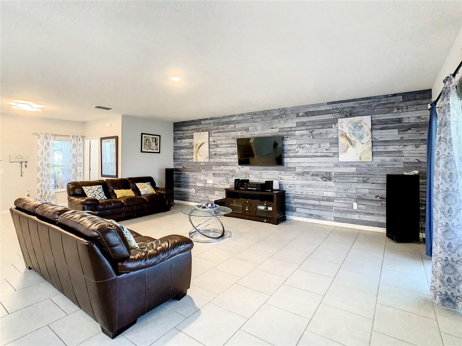 HICKORY GROVE PH 1 - Residential