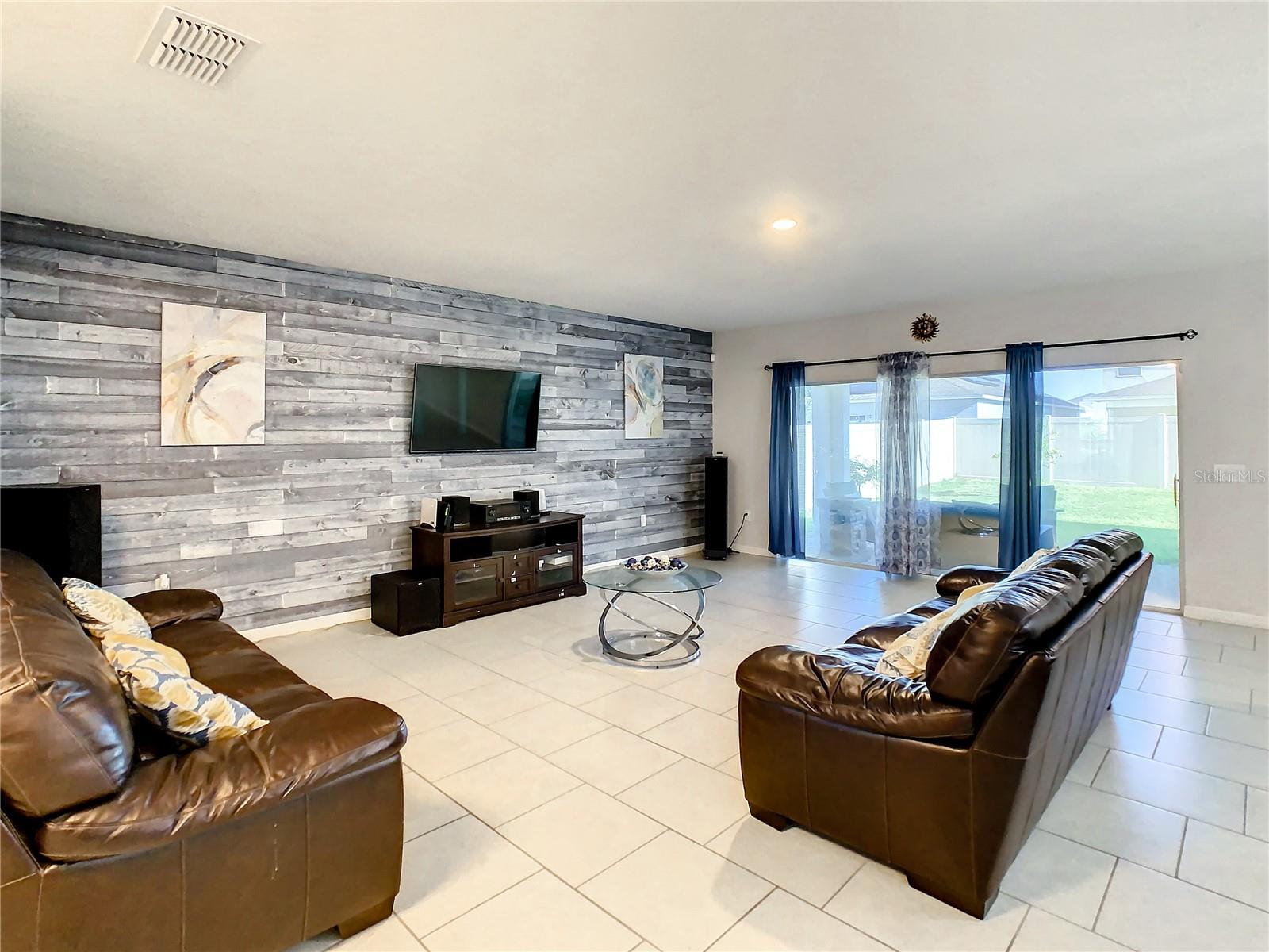 HICKORY GROVE PH 1 - Residential