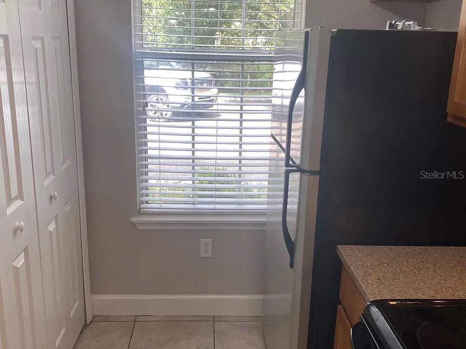 GRANTWOOD CONDO PH III - Residential Lease